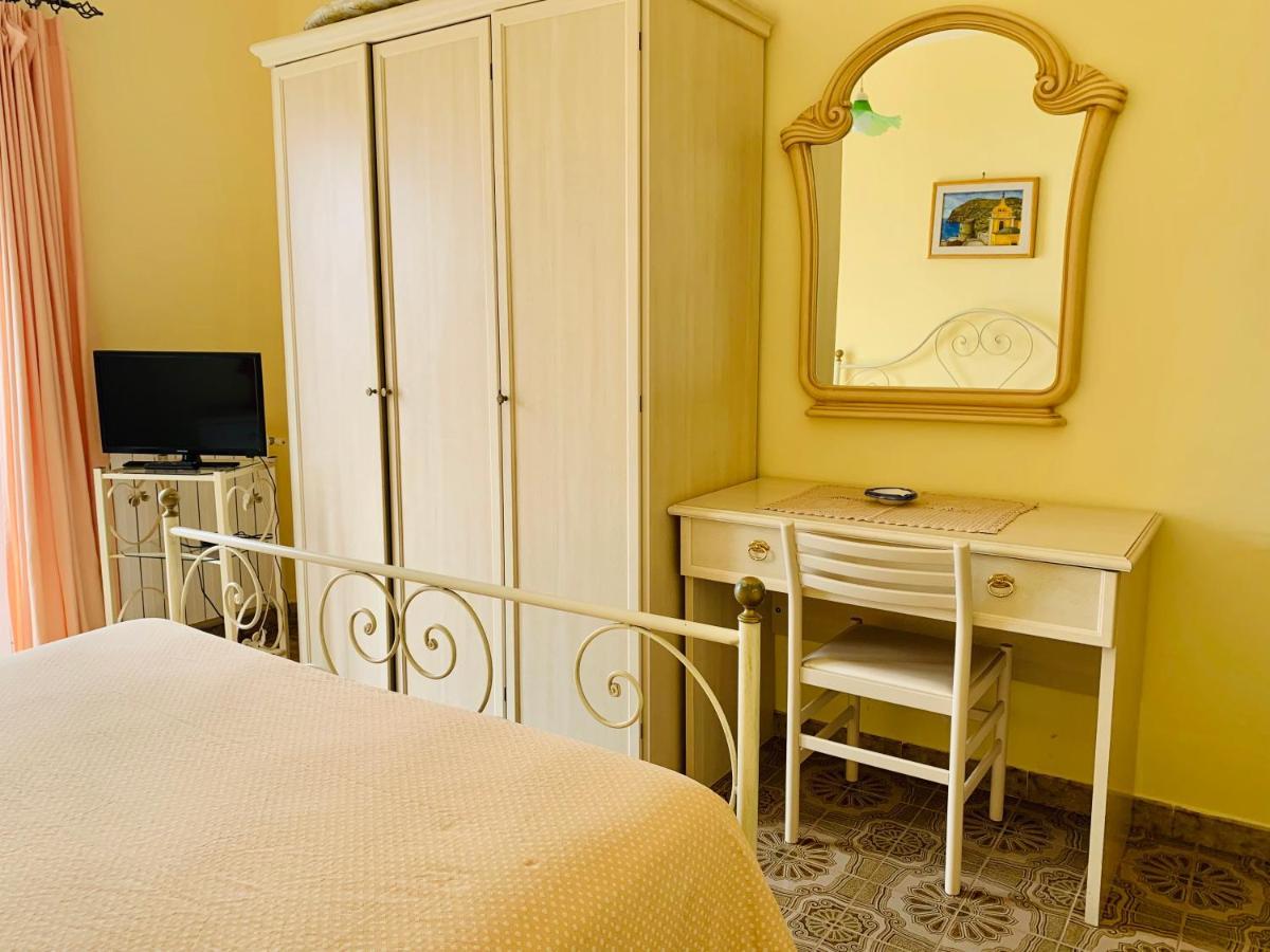 Pensione Casa Verde Sant'Angelo  Екстериор снимка